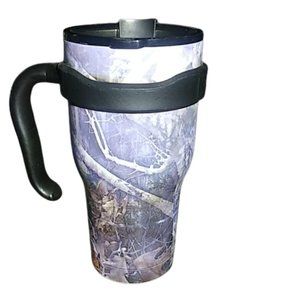RTIC 24 oz Camo Insulated Tumbler with lid Stainless Steel.